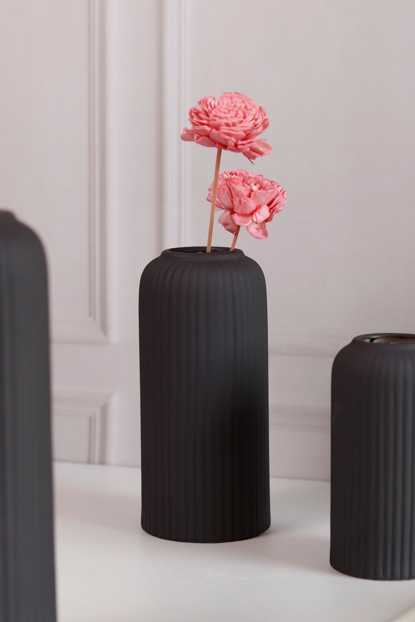 Ribbed Vase- Black