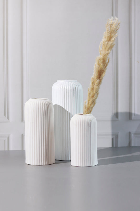 Ribbed Vase- White