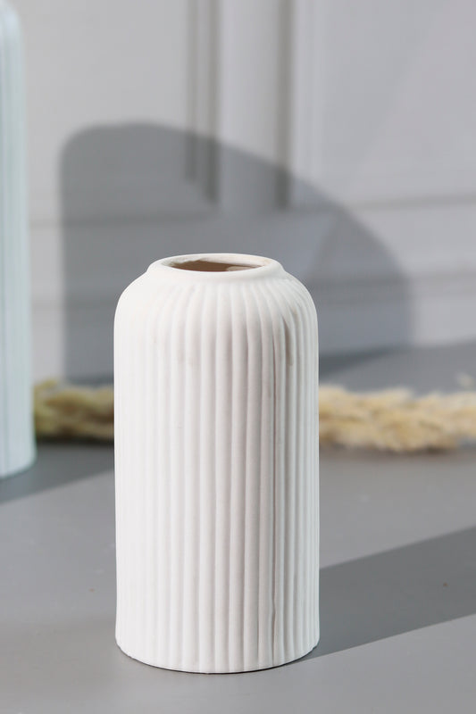 Ribbed Vase- White