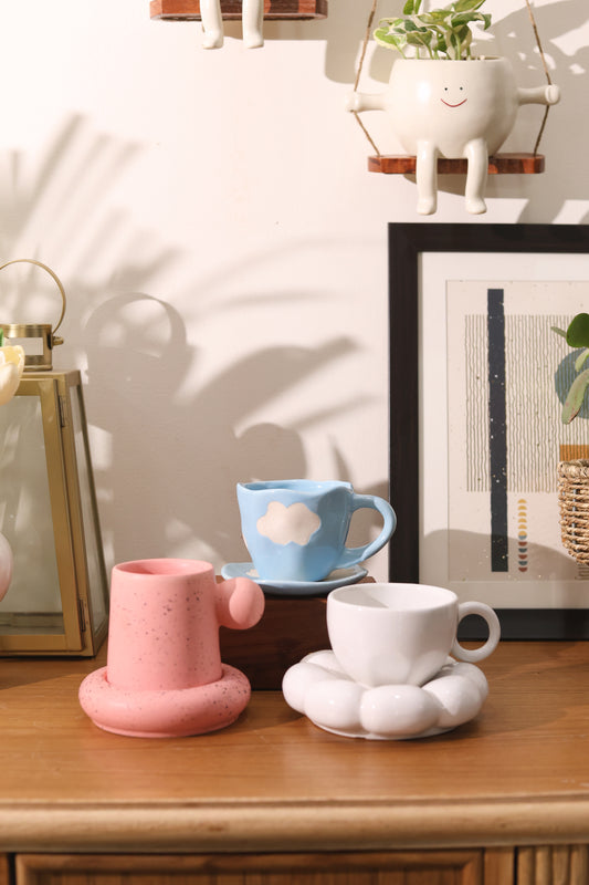 Set of 3 bestseller cup and saucer sets