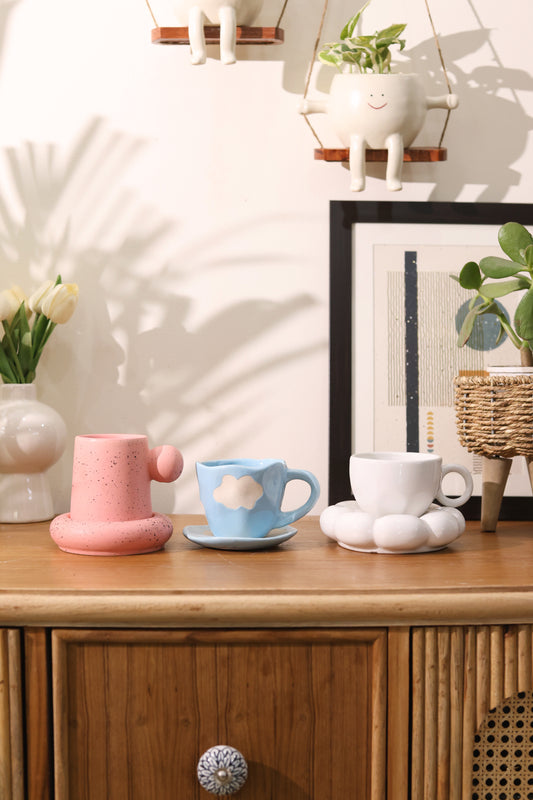 Set of 3 bestseller cup and saucer sets