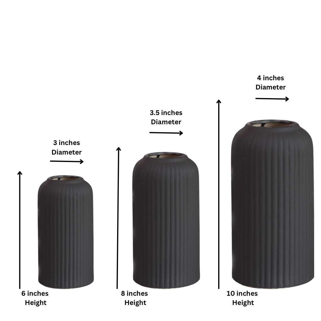 Ribbed Vase- Black