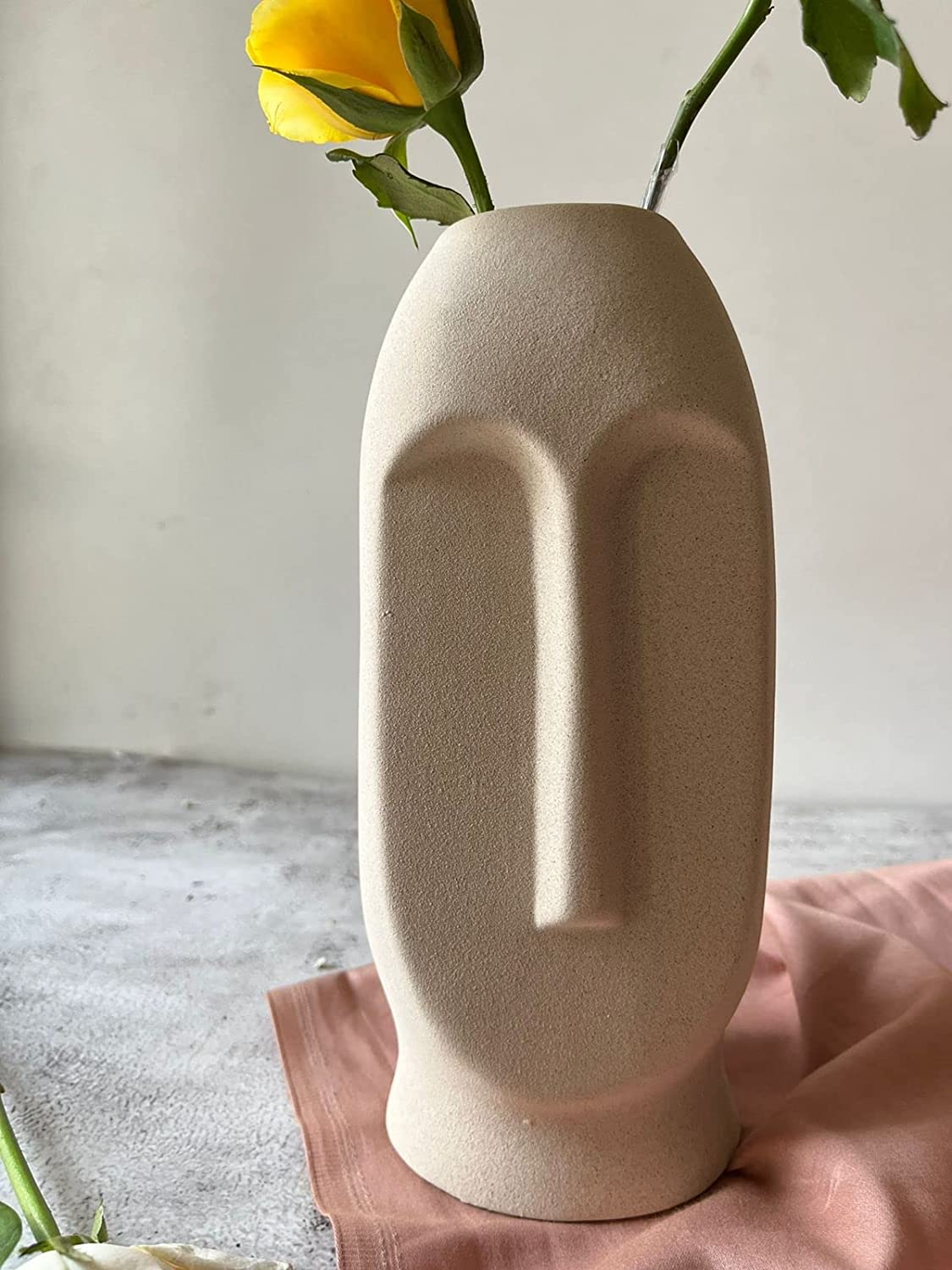 Abstract Face Vase (Beige)