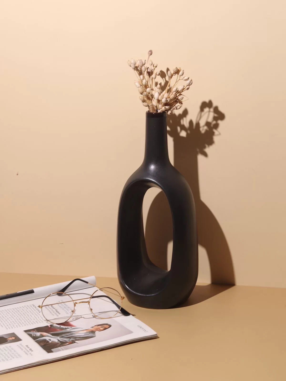 Hollow Minimalist Vase (12inches)