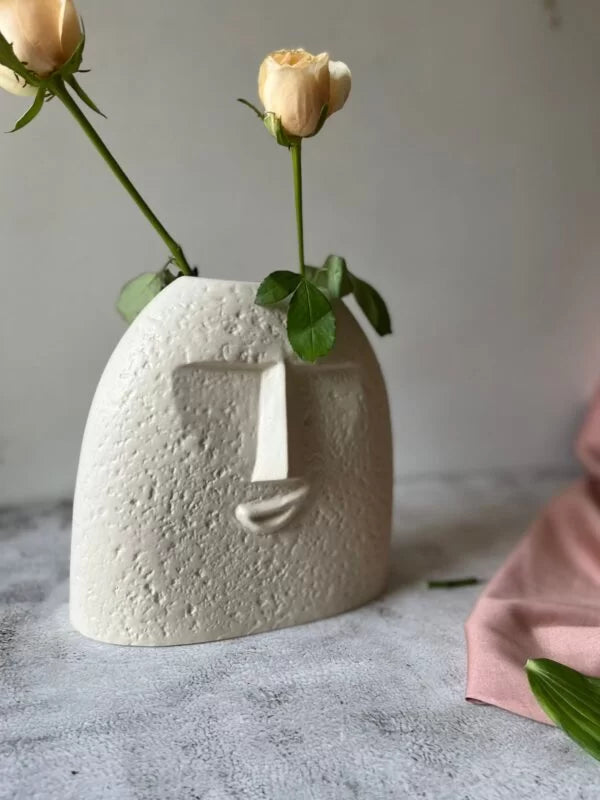 Textured Face Vase- Smiling