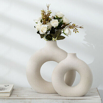 The Minimalist's Guide to Home Decor: Elevating Spaces with Ceramic Vases