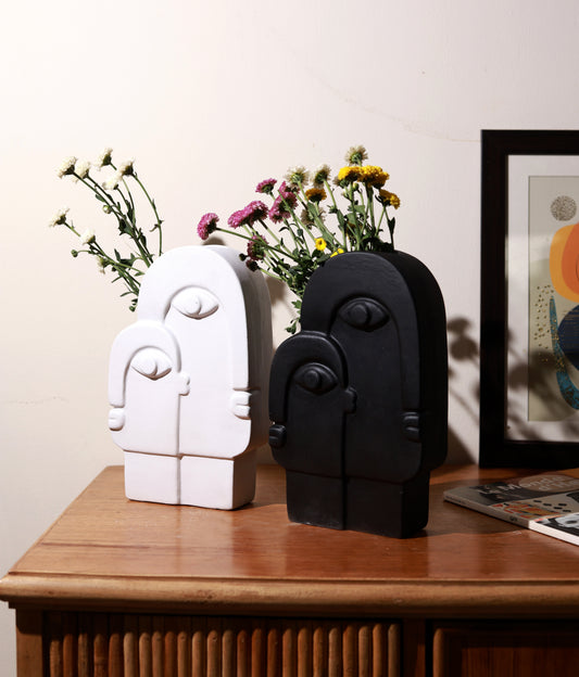 Minimalist Duo Face Vase Combo
