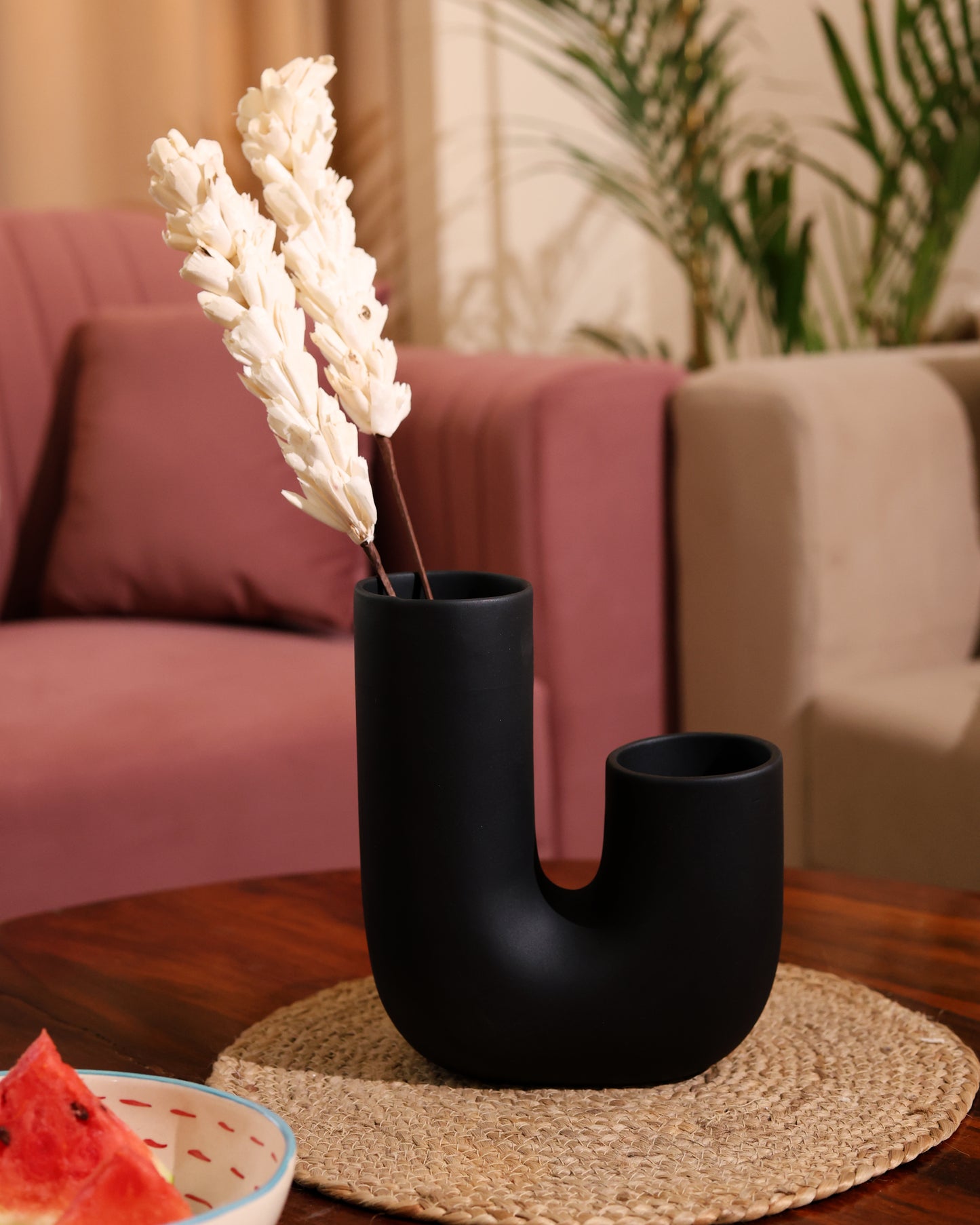 'J' Vase (Black)