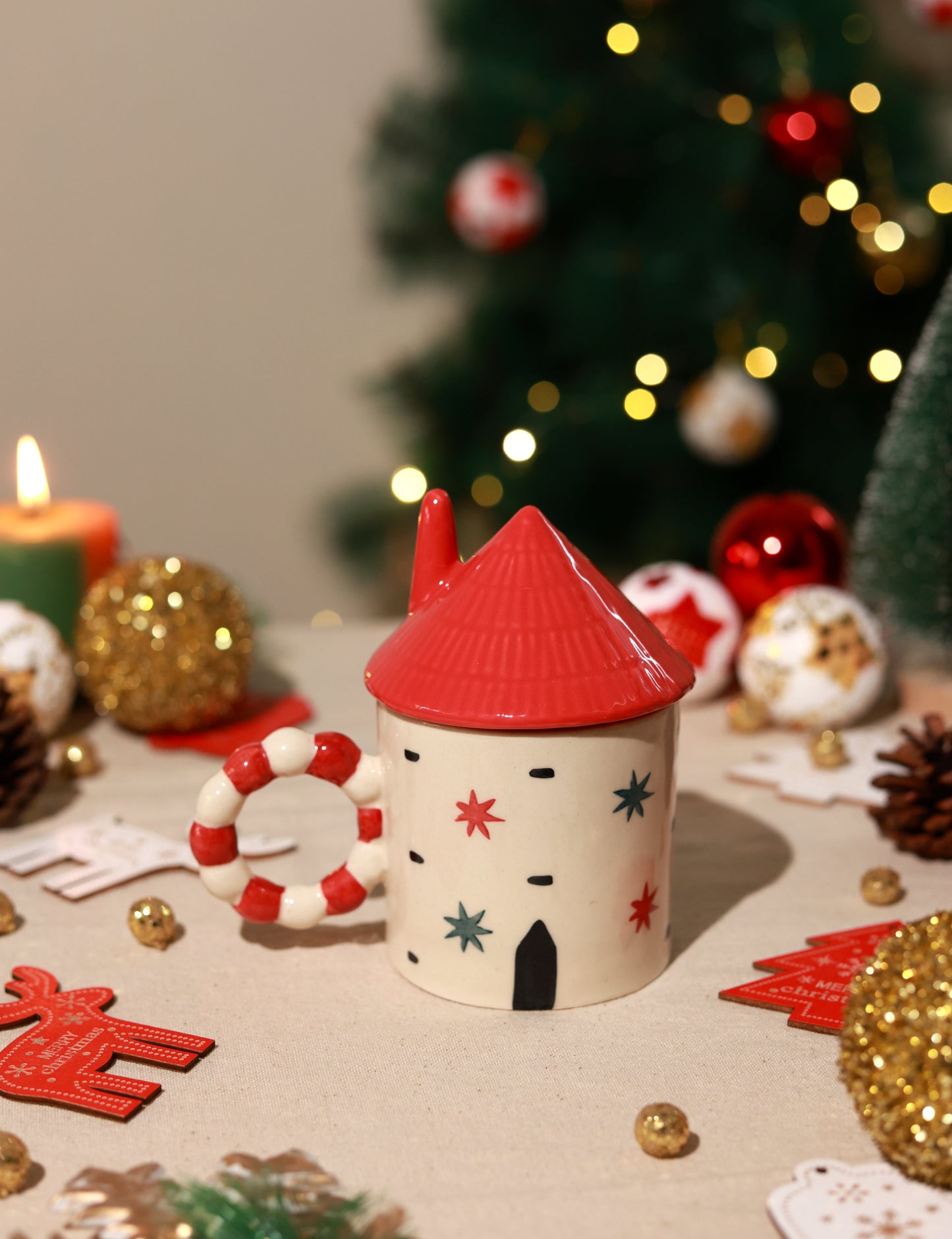 Red & Green Hut Mug with lid Combo