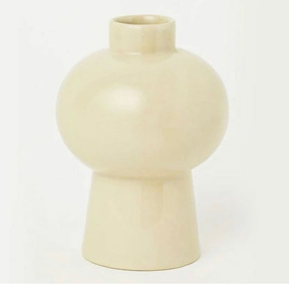 Set of 8 Trendy Vases