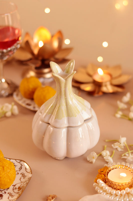 Garlic Candle Holder with lid