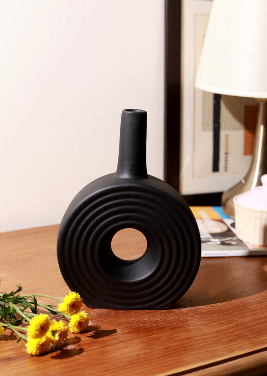 Modern Loop Vase- Black