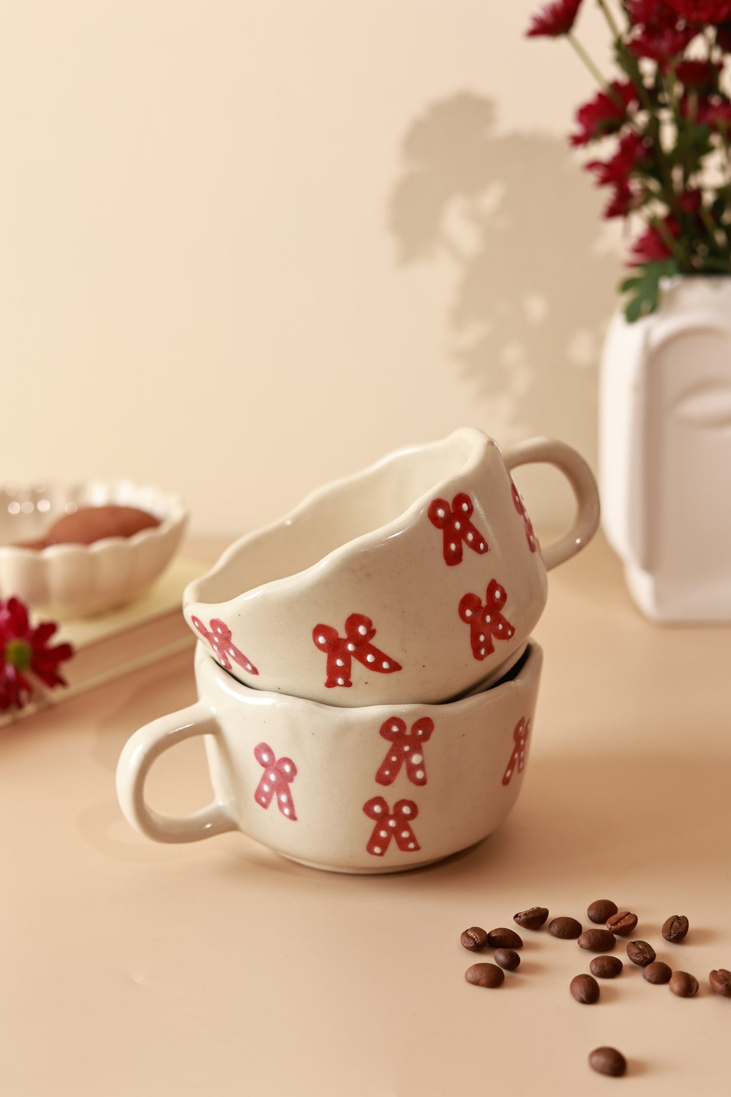 Curvy Bow Mug