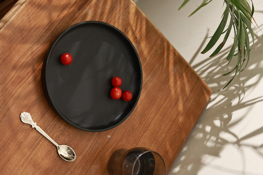 Round Coupe Shaped Platter Black
